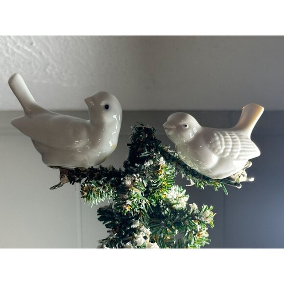 White Ceramic Clip on Birds Christmas Tree Ornament 2 ea Vtg Wreath Decor Crafts - Picture 4 of 12